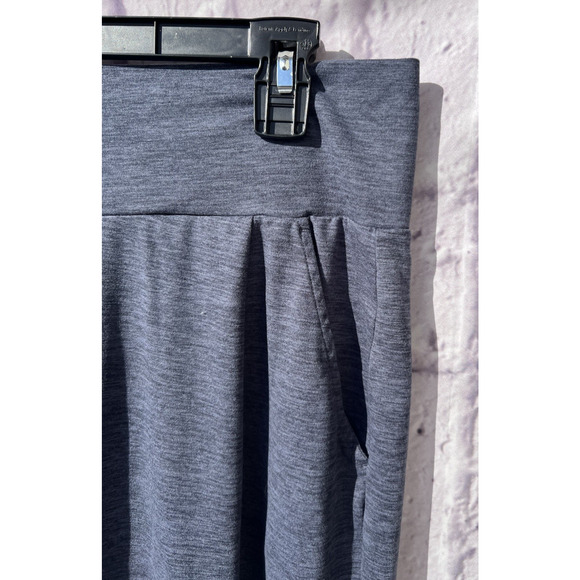Vuori Gray Leggings - Picture 4 of 6